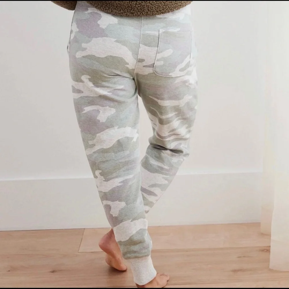Aerie Camo Drawstring Joggers - Picture 3 of 7